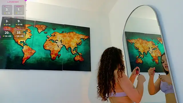 Snapshot of R3d_Moonss__ chatting on 02.15.26 R3d Moonss online show from 02.15.26