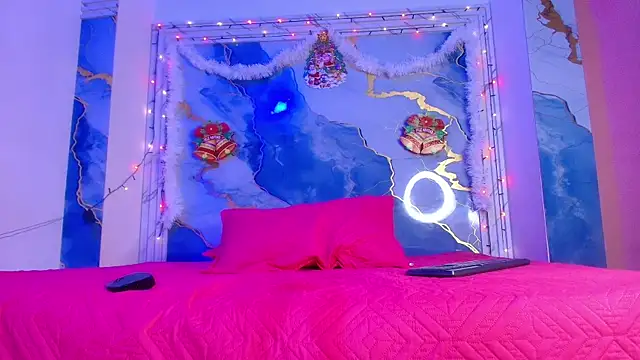 Snapshot of Girls_from_medellin chatting on 12.02.25 Girls from medellin online show from 12.02.25