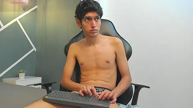 Snapshot of Niick_Carter chatting on 11.25.25 Niick Carter online show from 11.25.25