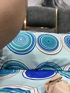 Heena Sharma982 online show from 04.17.26