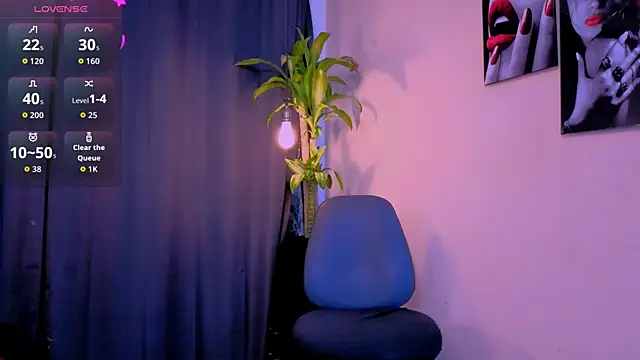 Flor Gil online show from 11.18.25