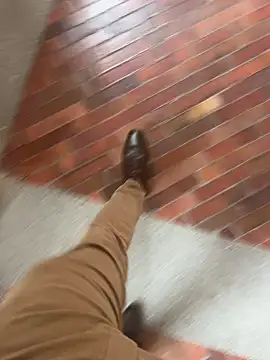 Snapshot of LeoBlaze13 chatting on 11.19.25 LeoBlaze13 online show from 11.19.25