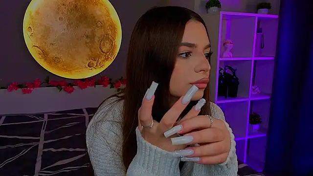 LauraHansil online show from 04.13.26