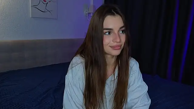Snapshot of LauraHansil chatting on 05.19.26 LauraHansil online show from 05.19.26