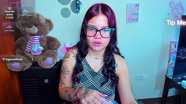 Emma boo online show from 04.05.26