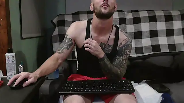 Snapshot of mrlicksalot3 chatting on 11.06.25 mrlicksalot3 online show from 11.06.25