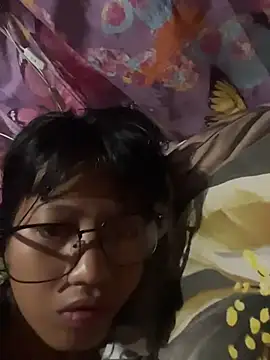 Snapshot of hottiebabe23 chatting on 11.29.25 hottiebabe23 online show from 11.29.25