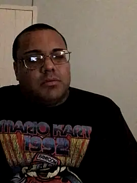 Snapshot of cal6ger chatting on 12.03.25 cal6ger online show from 12.03.25