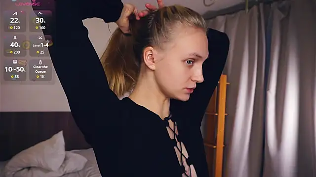 Snapshot of DierdreJacobsohn chatting on 11.21.25 DierdreJacobsohn online show from 11.21.25