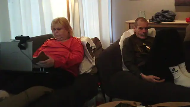 Sylviastar46 online show from 11.27.25