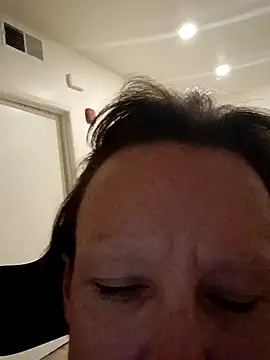 Karebearz1 online show from 03.28.26