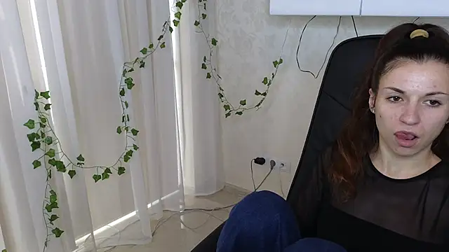 Snapshot of Ulyanix chatting on 02.20.26 Ulyanix online show from 02.20.26