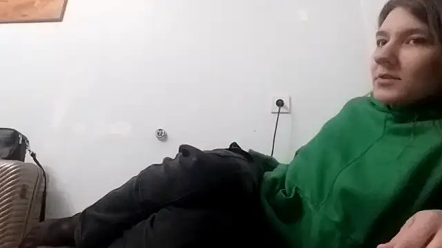 Snapshot of Zizi_Zuzu chatting on 11.05.25 Zizi Zuzu online show from 11.05.25