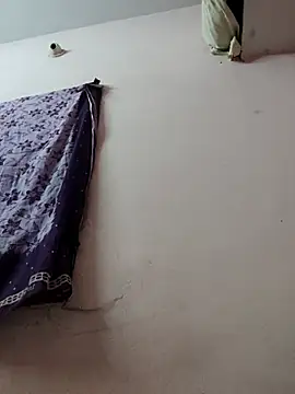 Snapshot of pujapujarrrr chatting on 11.06.25 pujapujarrrr online show from 11.06.25