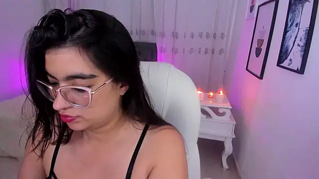 Snapshot of Luna_Jonnes1 chatting on 01.11.26 Luna Jonnes1 online show from 01.11.26