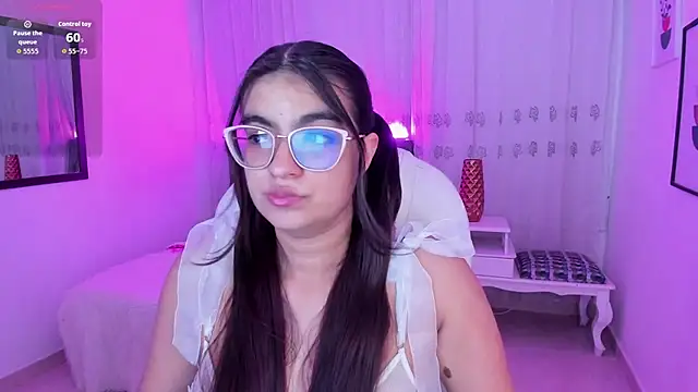 Snapshot of Luna_Jonnes1 chatting on 02.01.26 Luna Jonnes1 online show from 02.01.26