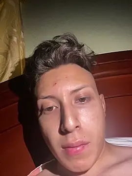 Snapshot of Dominick258 chatting on 10.29.25 Dominick258 online show from 10.29.25