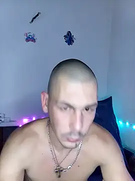 Snapshot of Laurazec chatting on 11.05.25 Laurazec online show from 11.05.25