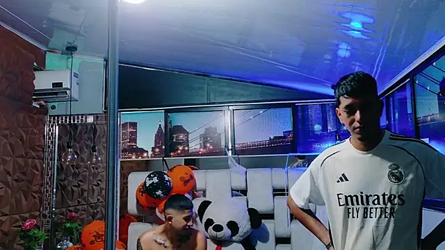 darwinandbrayann online show from 10.31.25