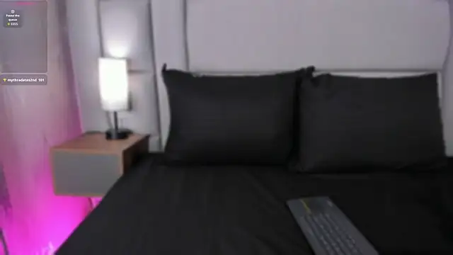 Snapshot of lexiee__ chatting on 04.22.26 lexiee online show from 04.22.26