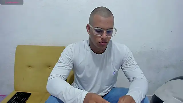 LucassFoster online show from 05.12.26