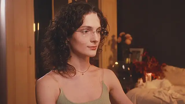 Snapshot of _arta_ chatting on 11.28.25 arta online show from 11.28.25