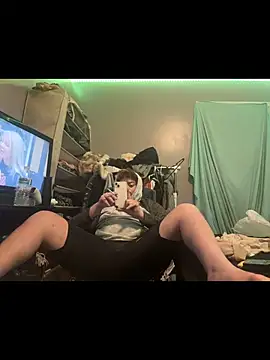 Snapshot of Scottyyxxl chatting on 11.21.25 Scottyyxxl online show from 11.21.25