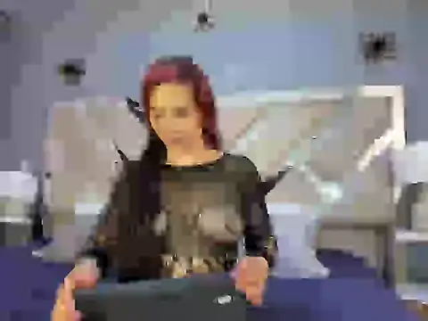 Scarlett Noirr online show from 11.15.25