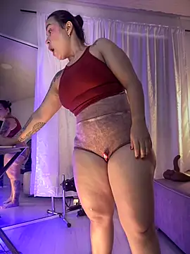 Natural BIGASS Nina online show from 12.15.25