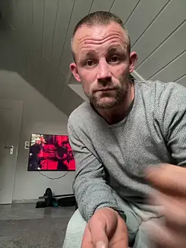 Snapshot of superbertok chatting on 11.09.25 superbertok online show from 11.09.25