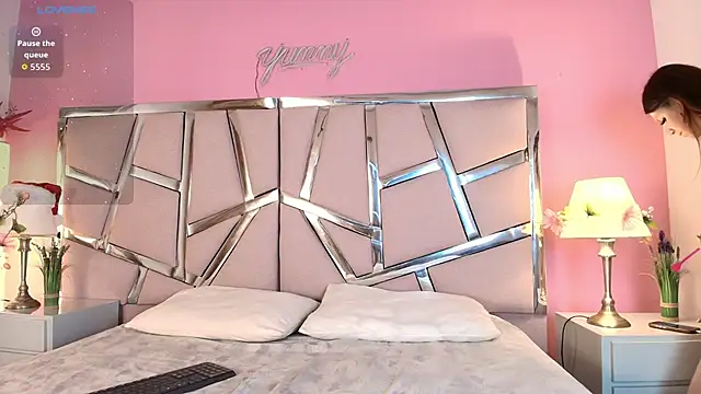 kittyblooms online show from 01.06.26