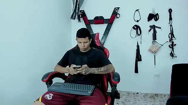 Snapshot of Steven19_LatinBoy chatting on 11.05.25 Steven19 LatinBoy online show from 11.05.25