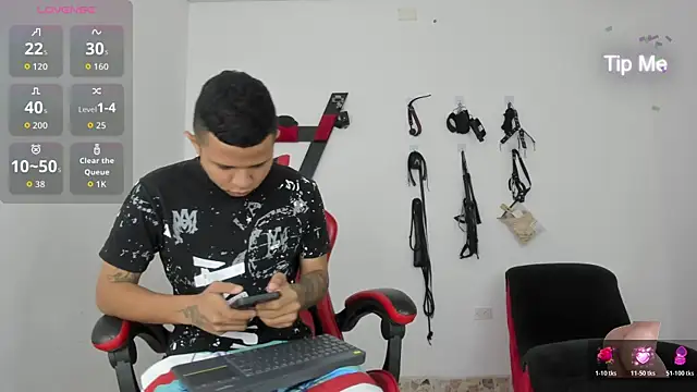 Snapshot of Steven19_LatinBoy chatting on 11.14.25 Steven19 LatinBoy online show from 11.14.25