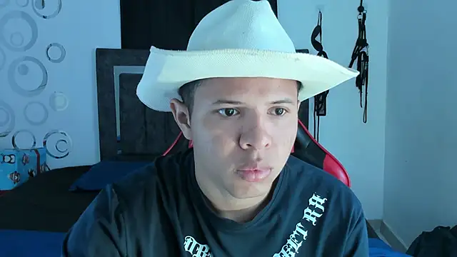 Steven19 LatinBoy online show from 01.18.26