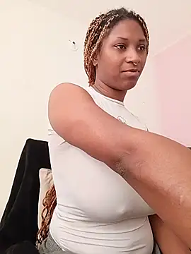 Snapshot of EvonyFoxxx chatting on 06.28.26 EvonyFoxxx online show from 06.28.26