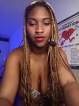 Snapshot of EvonyFoxxx chatting on 06.30.26 EvonyFoxxx online show from 06.30.26