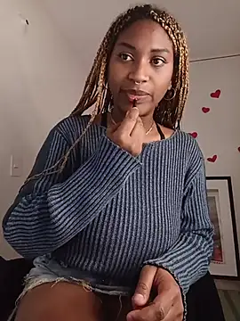 Snapshot of EvonyFoxxx chatting on 07.04.26 EvonyFoxxx online show from 07.04.26