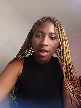 Snapshot of EvonyFoxxx chatting on 07.13.26 EvonyFoxxx online show from 07.13.26