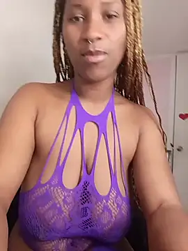 Snapshot of EvonyFoxxx chatting on 07.29.26 EvonyFoxxx online show from 07.29.26