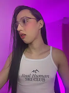 BabyLauritaa online show from 01.15.26