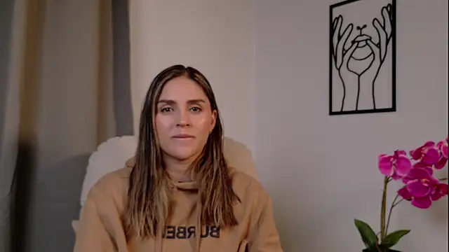 VictoriaNova  online show from 02.13.26