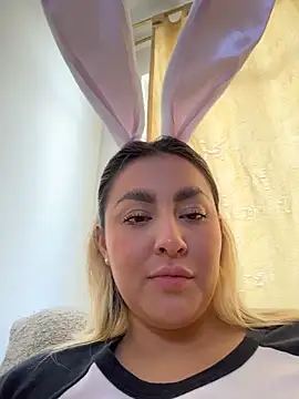 Elina Hills online show from 04.01.26