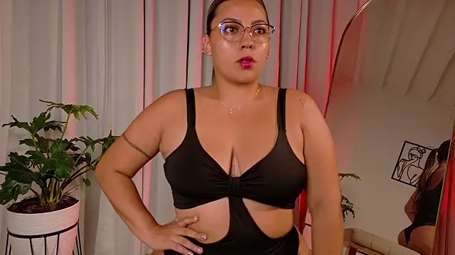 Zara Nova online show from 02.19.26