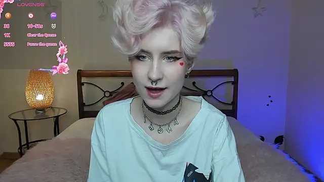 Angel Julles online show from 12.04.25