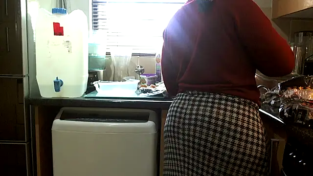 NewBeginnings8 online show from 03.09.26