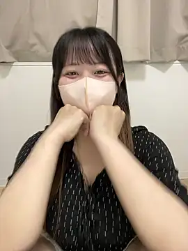 Snapshot of emiri_da_nyan chatting on 04.20.26 emiri da nyan online show from 04.20.26
