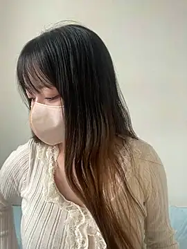 Snapshot of emiri_da_nyan chatting on 04.29.26 emiri da nyan online show from 04.29.26