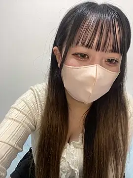 Snapshot of emiri_da_nyan chatting on 05.22.26 emiri da nyan online show from 05.22.26