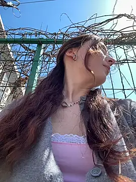 LilluKatten online show from 04.17.26