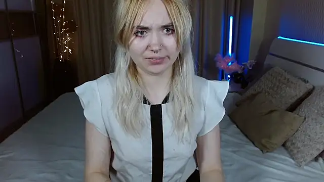 Snapshot of RiskIrina chatting on 11.04.25 RiskIrina online show from 11.04.25